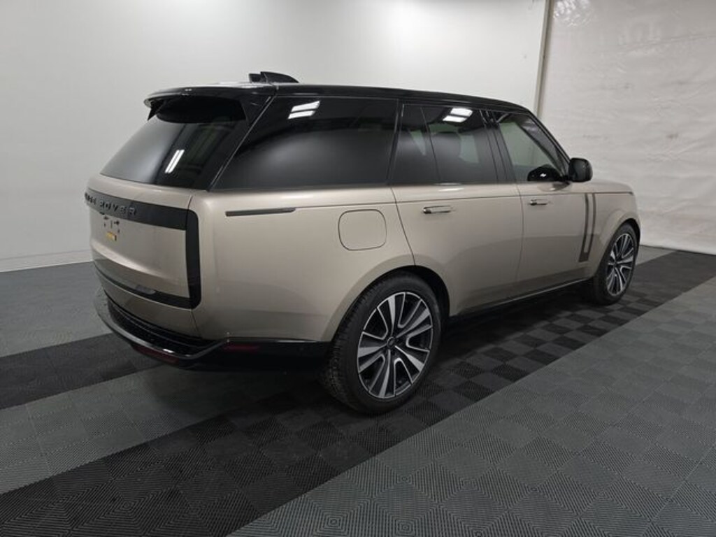 Used 2025 Land Rover Range Rover Plug-In Hybrid SE SUV