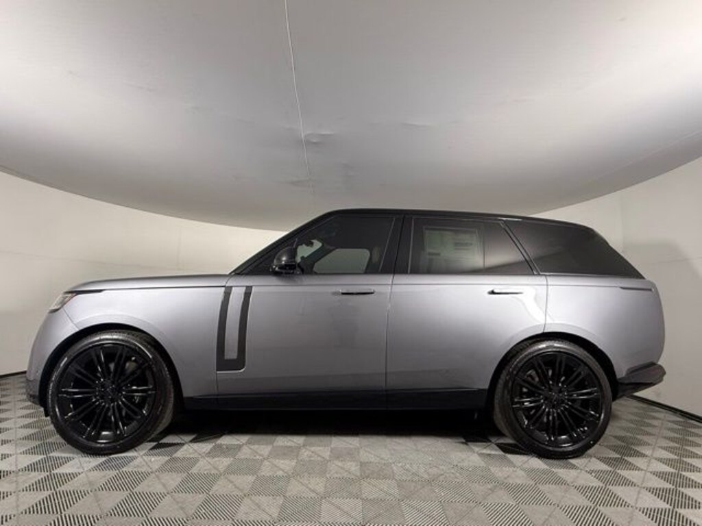New 2026 Land Rover Range Rover SE SUV