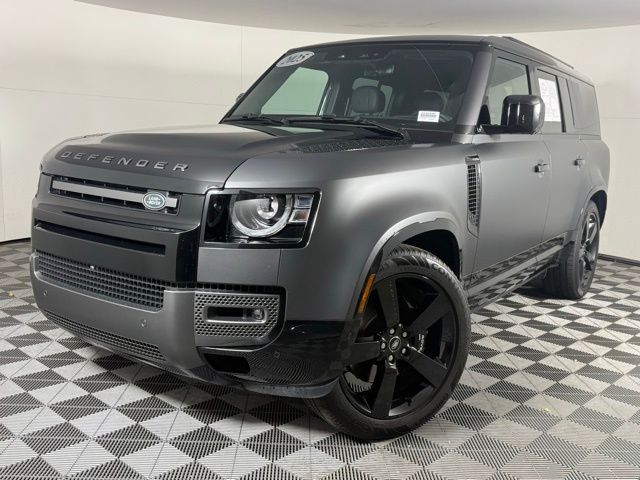2025 Land Rover Defender V8