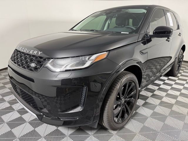 2025 Land Rover Discovery Sport S photo 3