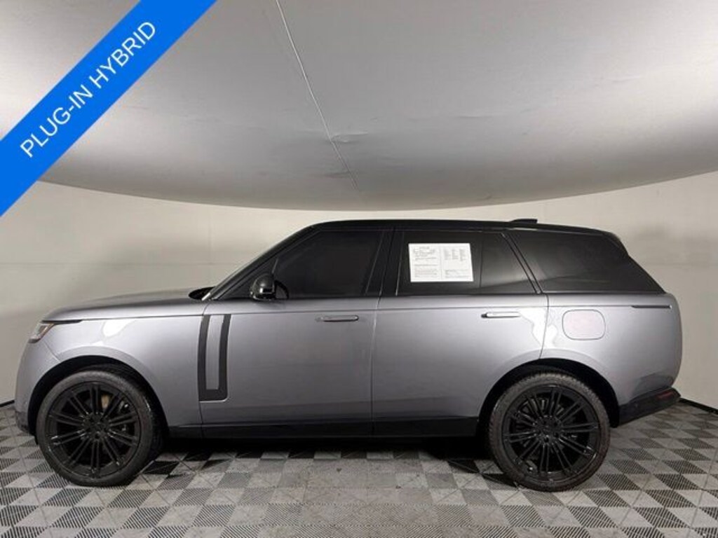 Used 2026 Land Rover Range Rover Plug-In Hybrid SE SUV
