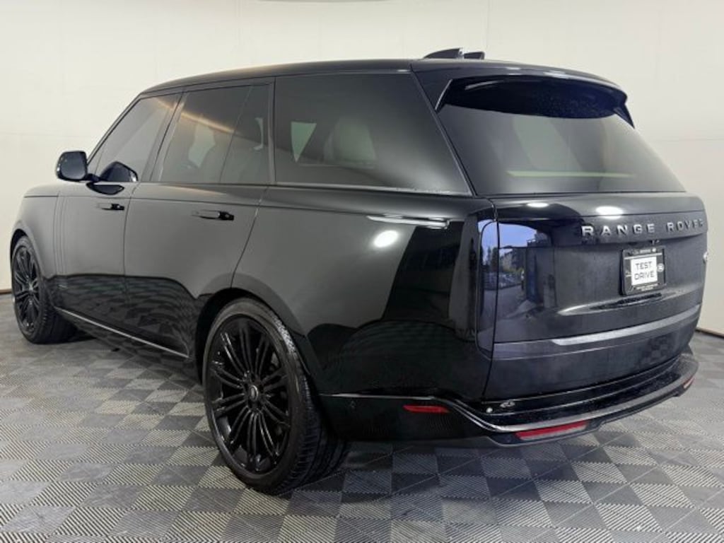 Used 2023 Land Rover Range Rover SE SUV