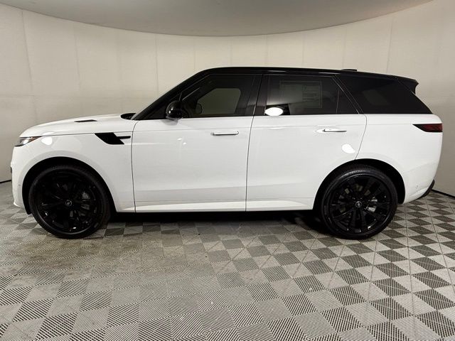 2025 Land Rover Range Rover Sport SE photo 3