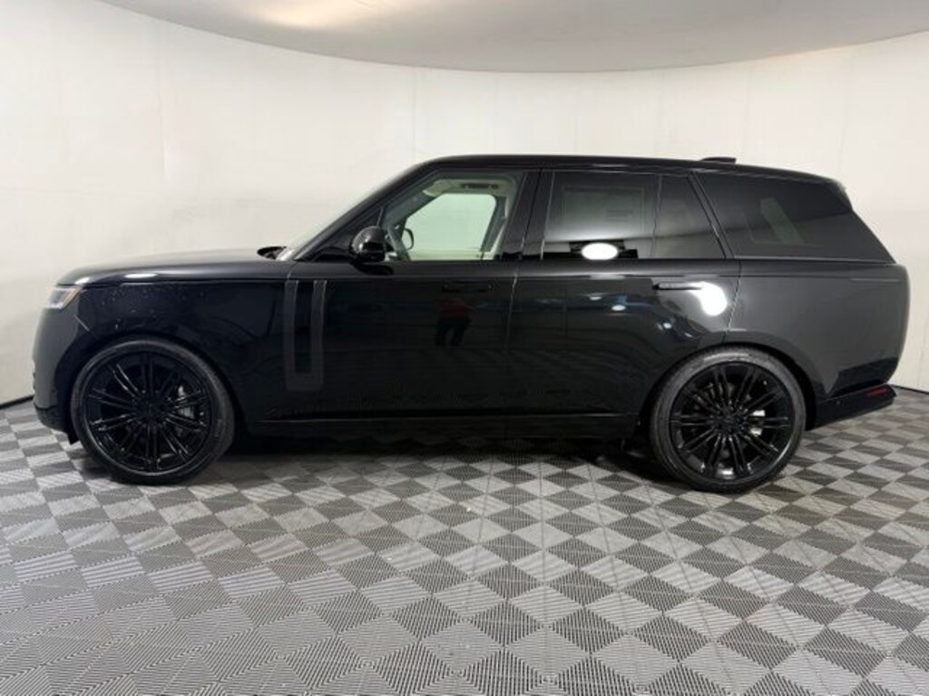 New 2026 Land Rover Range Rover SE SUV
