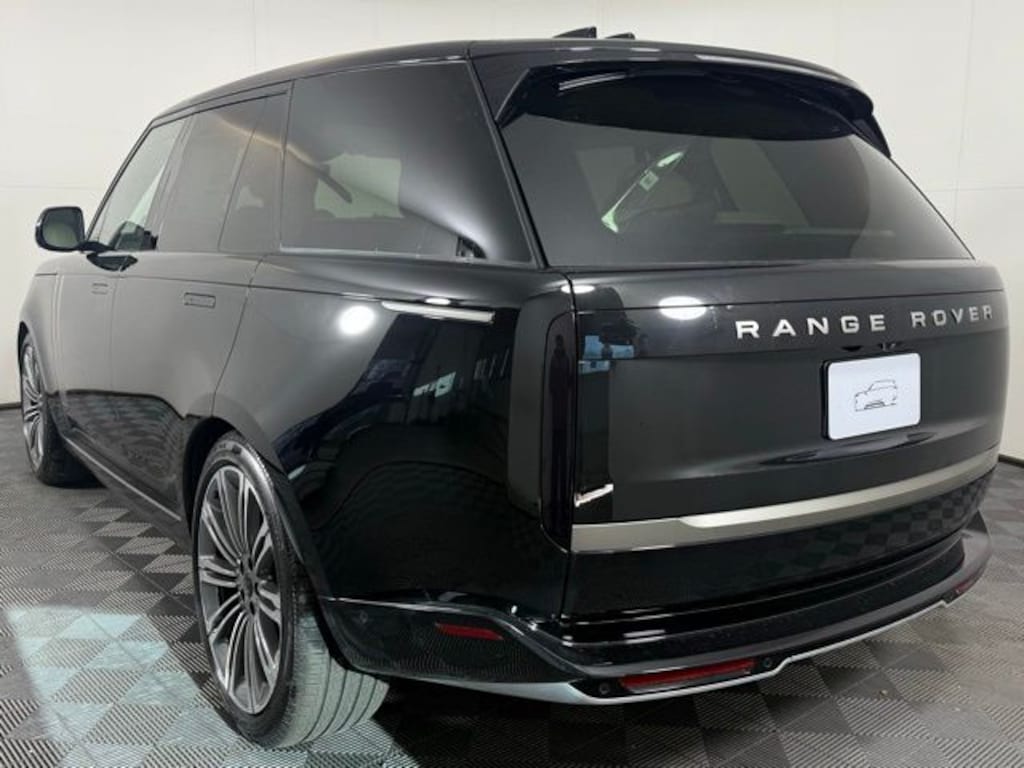 New 2026 Land Rover Range Rover SE SUV