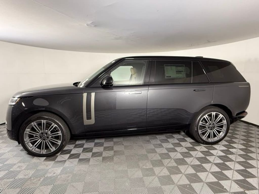 New 2025 Land Rover Range Rover SE SUV