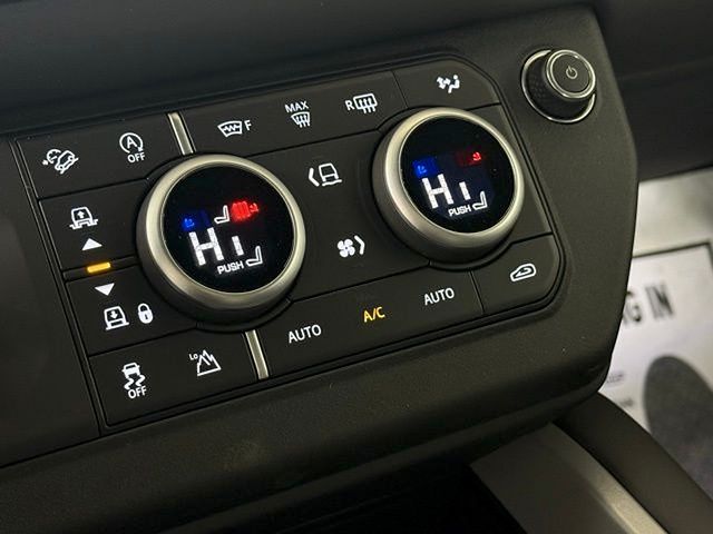 2025 Land Rover Defender V8 - Photo 37