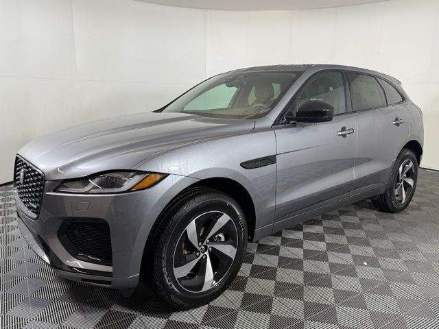 2025 Jaguar F-PACE P250 photo 2
