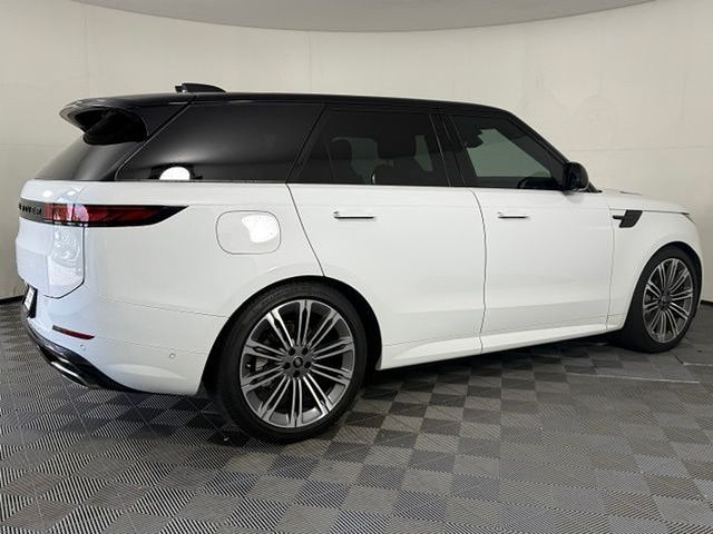 2025 Land Rover Range Rover Sport 8
