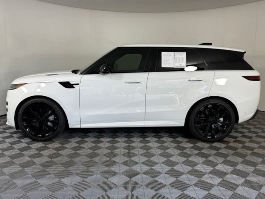 New 2026 Land Rover Range Rover Sport Dynamic SE SUV