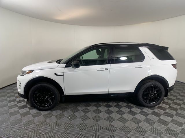 2025 Land Rover Discovery Sport SE photo 4