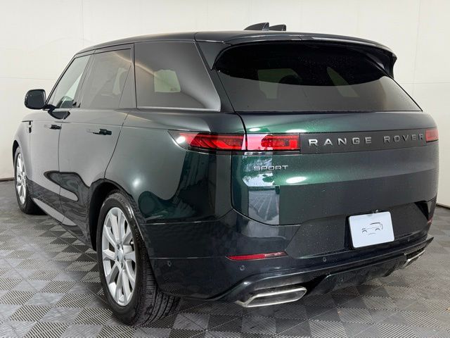 2025 Land Rover Range Rover Sport SE photo 2