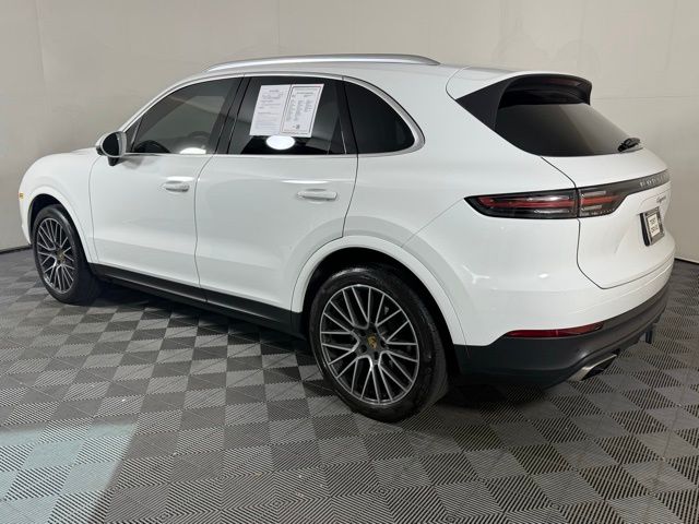 2021 Porsche Cayenne Base photo 3