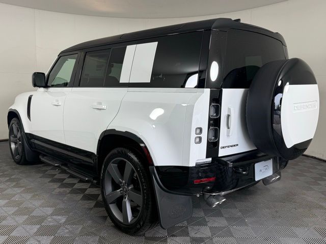 2025 Land Rover Defender 110 V8 photo 4