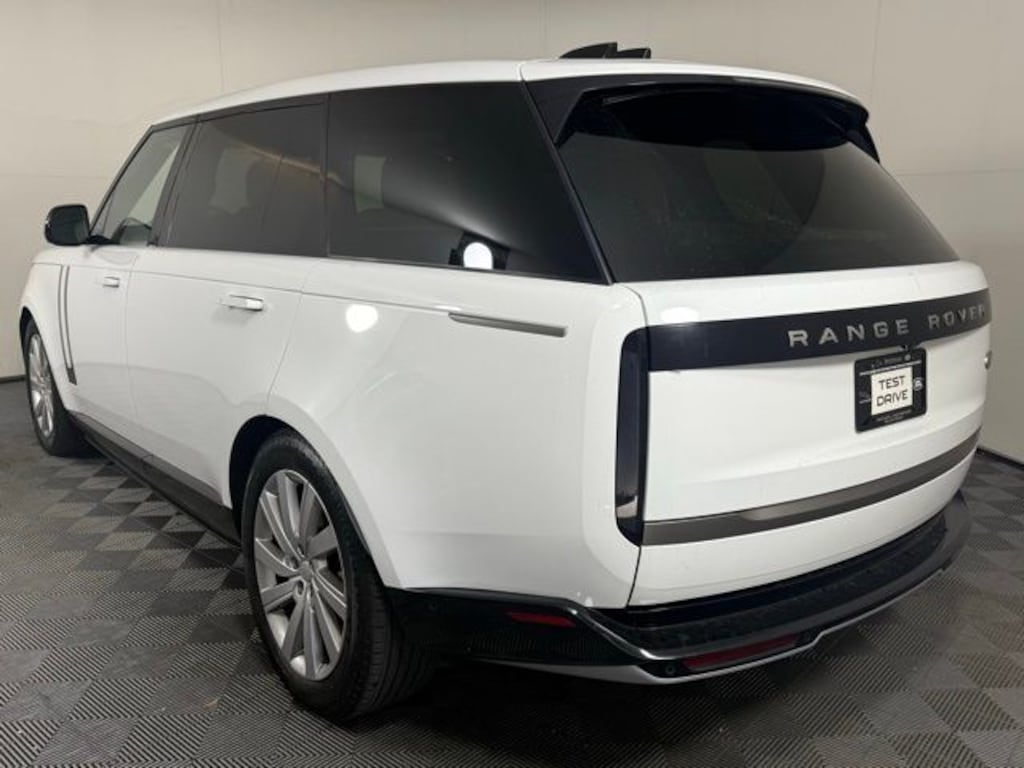 Used 2023 Land Rover Range Rover SE Long Wheel Base
