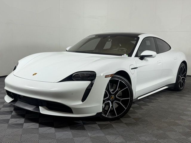 2021 Porsche Taycan Turbo's photo