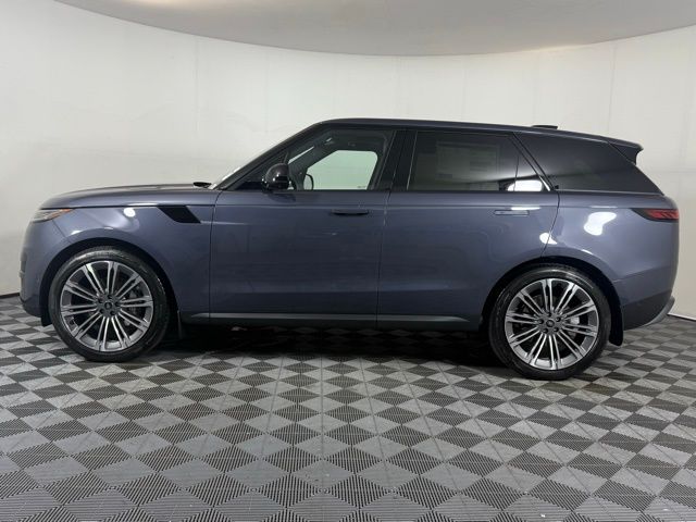 2025 Land Rover Range Rover Sport SE photo 3