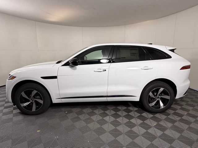 2025 Jaguar F-PACE P250 photo 3