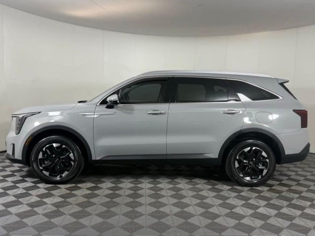 Used 2025 Kia Sorento S SUV