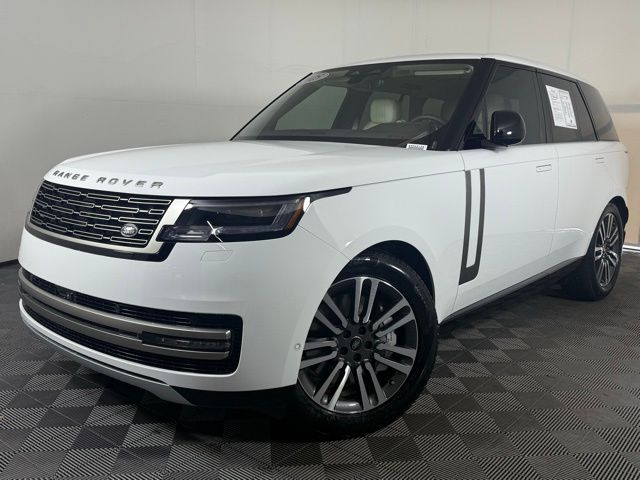 2025 Land Rover Range Rover SE's photo
