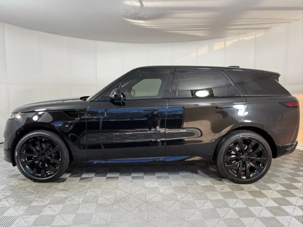 New 2026 Land Rover Range Rover Sport Dynamic SE SUV