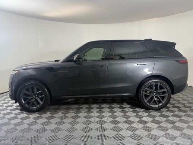 2024 Land Rover Range Rover Sport SE photo 3