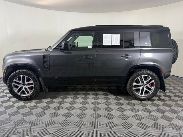 2021 Land Rover Defender 110 photo 2
