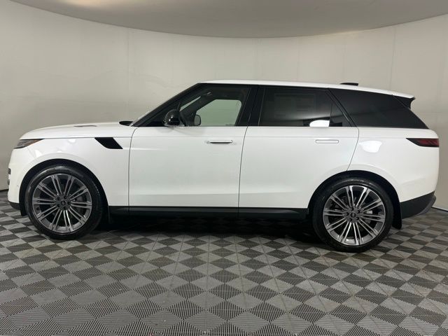2025 Land Rover Range Rover Sport SE photo 3