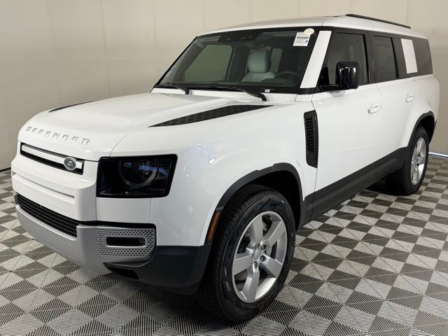 2025 Land Rover Defender 130 S photo 2