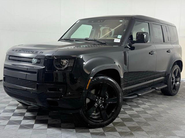 2025 Land Rover Defender V8's photo