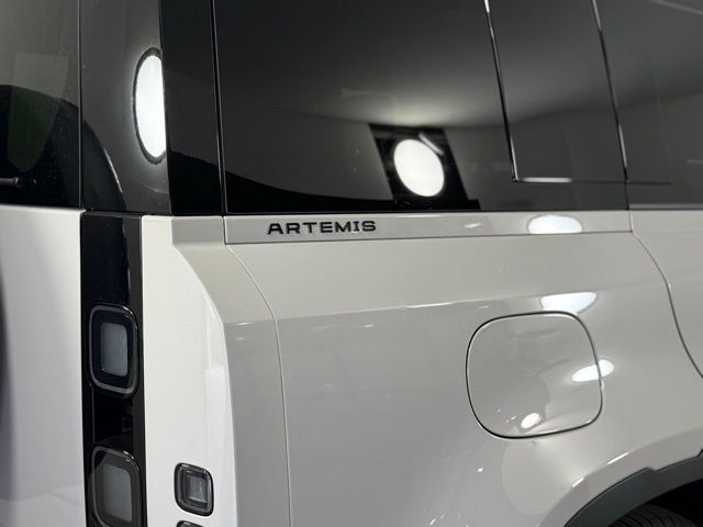 2026 Land Rover Defender S - Photo 14