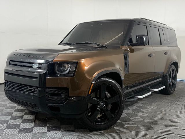 2023 Land Rover Defender X-Dynamic SE's photo