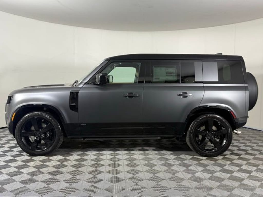 New 2026 Land Rover Defender 110 XV8 525PS SUV