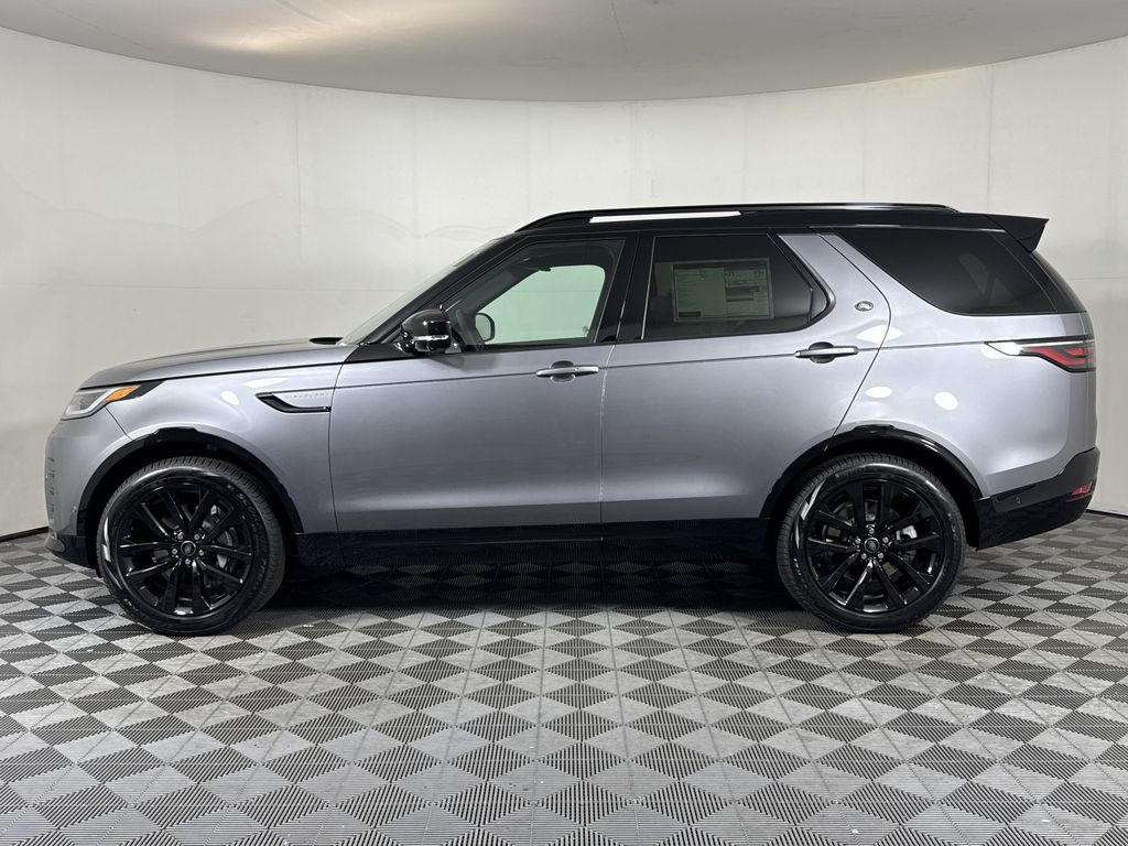 New 2026 Land Rover Discovery Dynamic SE SUV