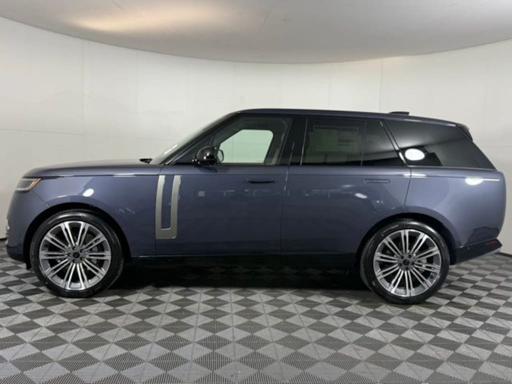 New 2026 Land Rover Range Rover SE SUV