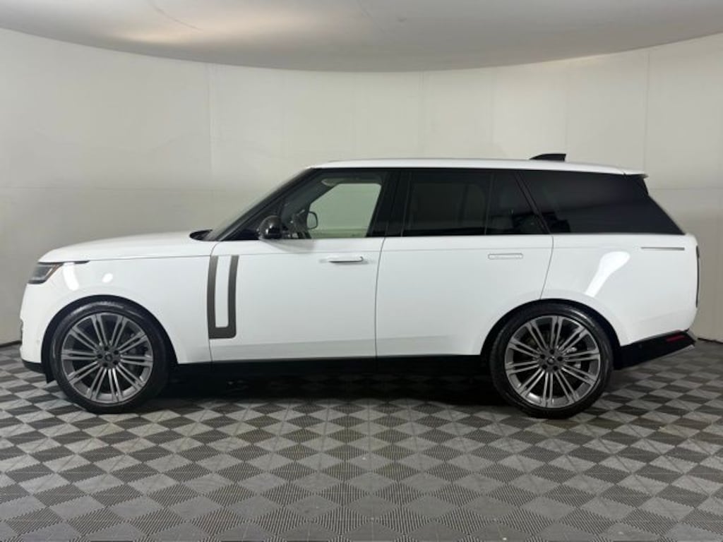 Used 2024 Land Rover Range Rover SE SUV