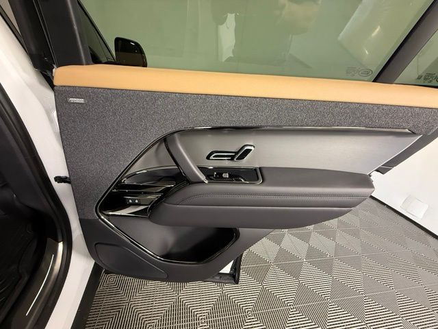 2026 Land Rover Range Rover Sport 36