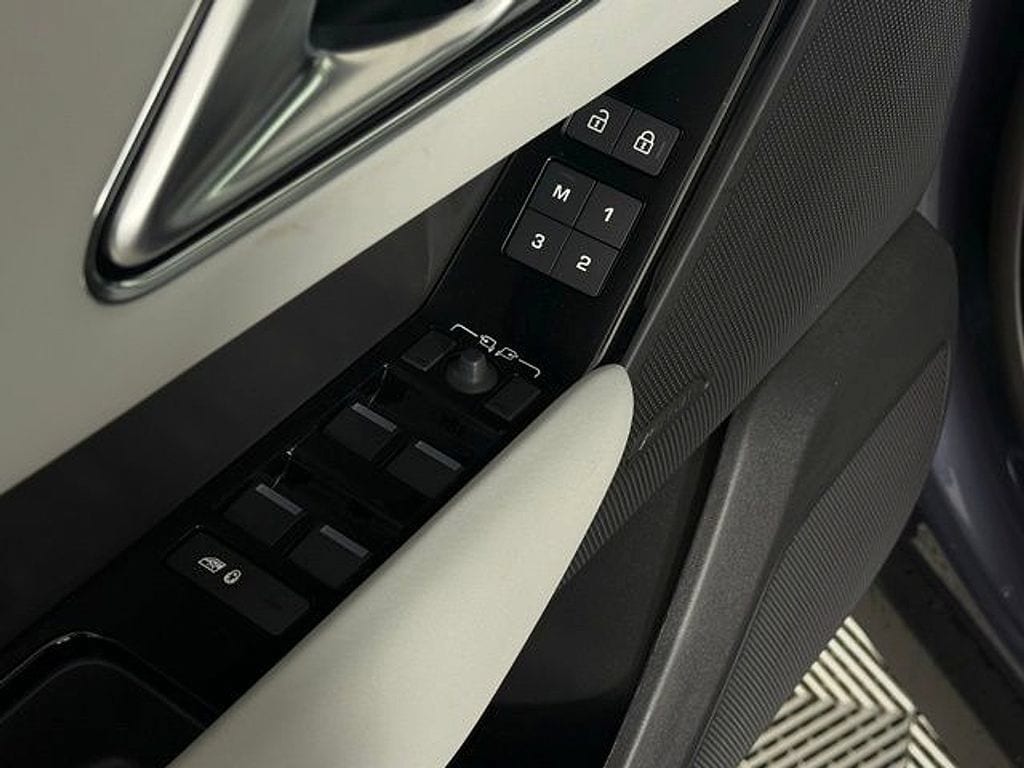 2026 Land Rover Range Rover Velar S - Photo 28