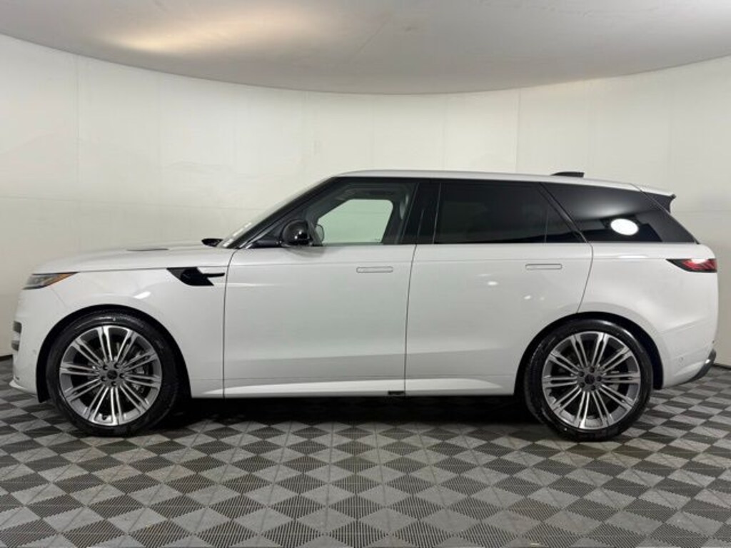 New 2026 Land Rover Range Rover Sport Dynamic SE SUV