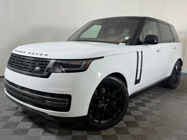 2025 Land Rover Range Rover SE's photo