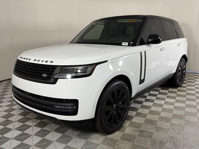2025 Land Rover Range Rover SE photo 2