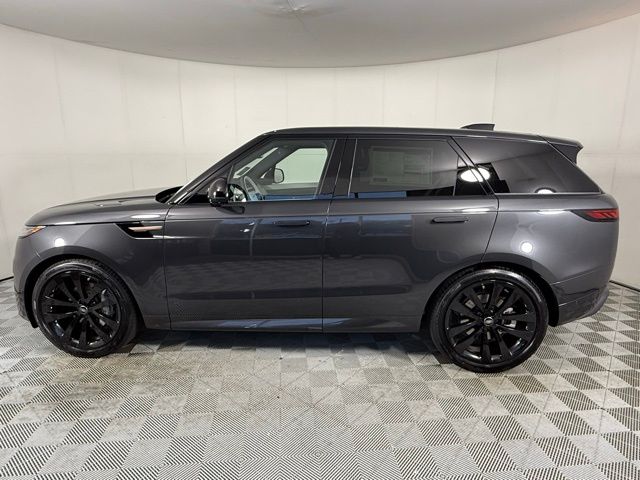 2025 Land Rover Range Rover Sport SE photo 3