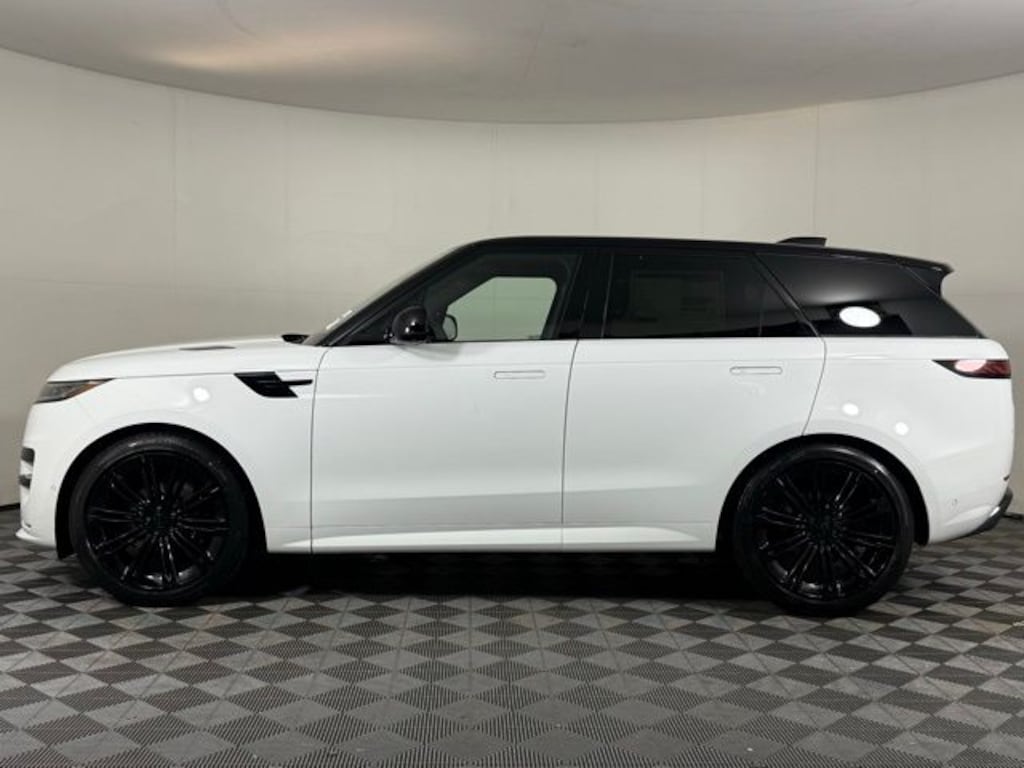 New 2026 Land Rover Range Rover Sport Dynamic SE SUV