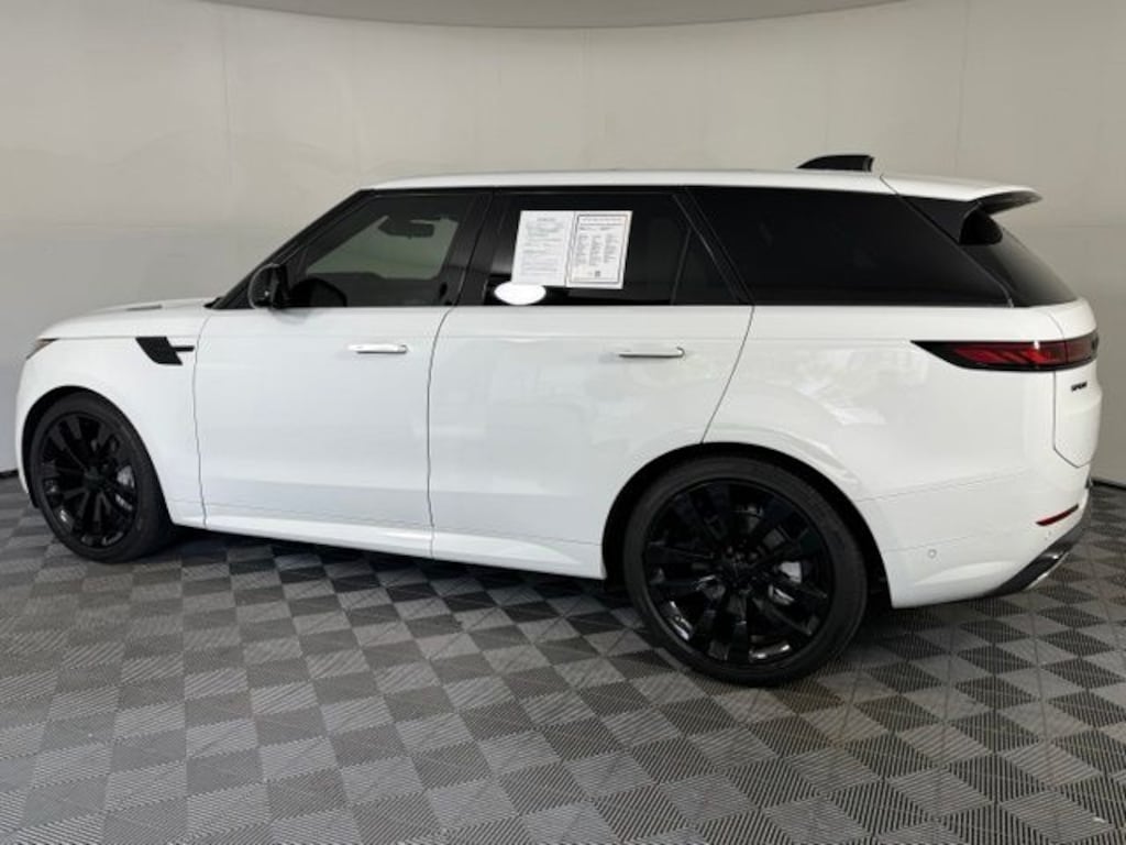 New 2026 Land Rover Range Rover Sport Dynamic SE SUV