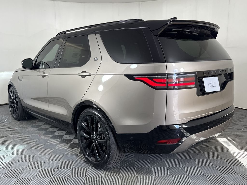 New 2026 Land Rover Discovery Dynamic SE SUV