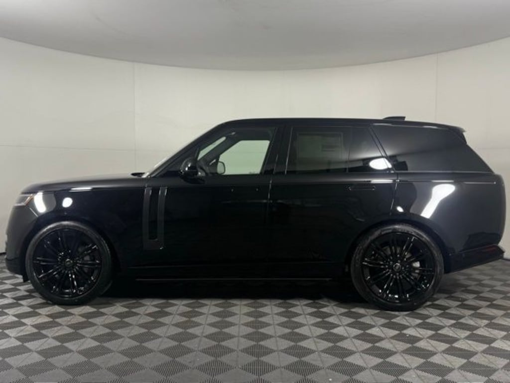 New 2025 Land Rover Range Rover SE SUV