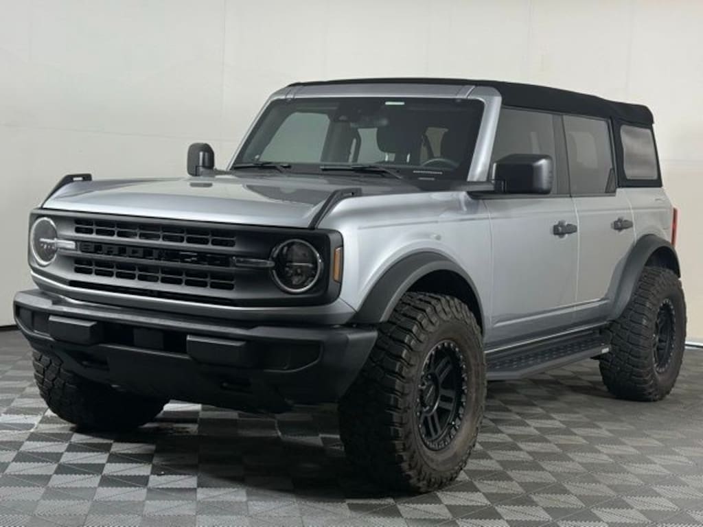 Used 2023 Ford Bronco Base SUV