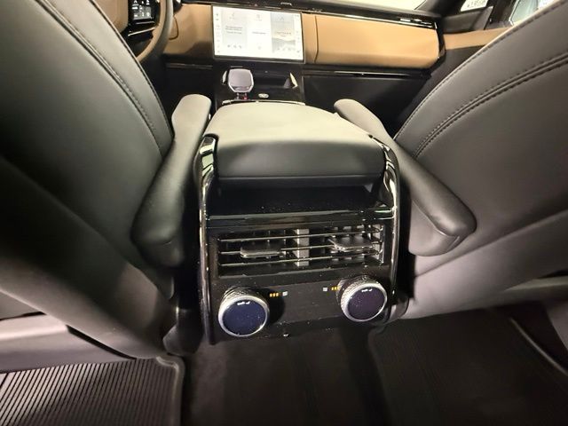 2026 Land Rover Range Rover Sport 32