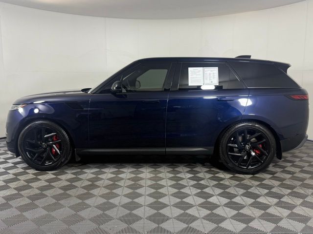 2023 Land Rover Range Rover Sport SE photo 2