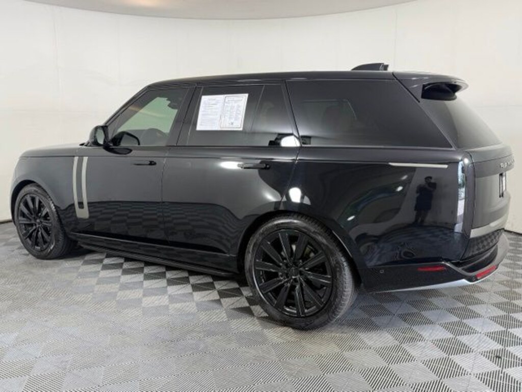 Used 2026 Land Rover Range Rover SE SUV